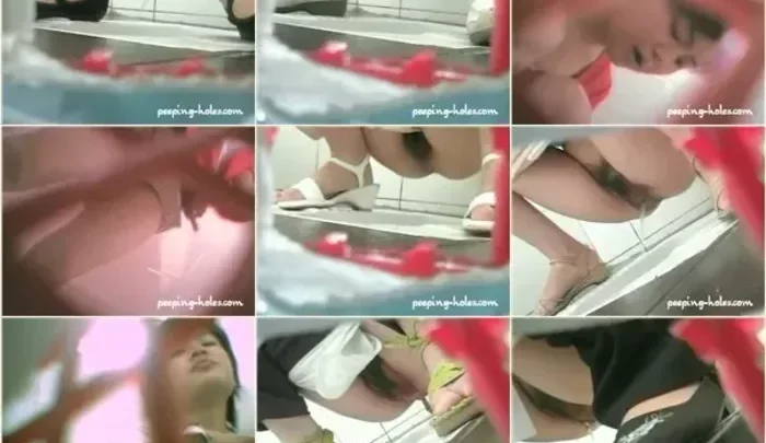 中国のトイレに仕掛けられた隠しカメラ映像 覗き穴から盗撮した無修正ピーポング動画