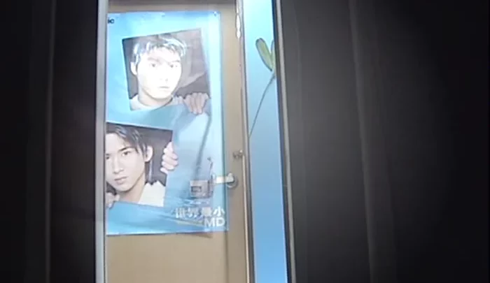 無料覗き穴・日本のトイレ盗撮 – トイレ個室に仕掛けた隠しカメラで捉えた素人の羞恥瞬間 のスクリーンショット 3