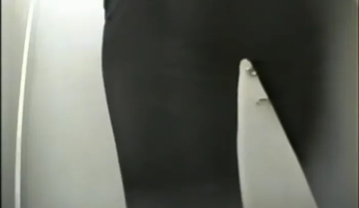 スパイ2wc 第5弾 ロシア大学トイレ盗撮 女子学生の放尿隠し撮り映像 のスクリーンショット 3