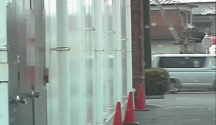 和式トイレ盗撮7 隠しカメラで覗く素人のトイレ行為 のスクリーンショット 1