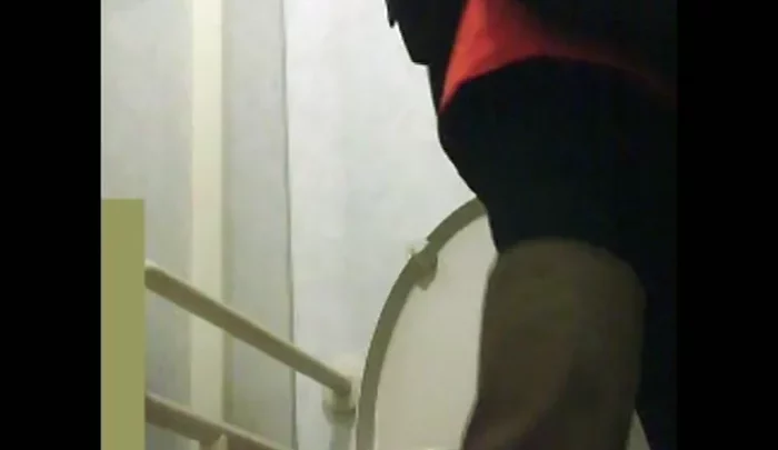 コンビニトイレ盗撮 11 – 美しいアジア人女性がトイレで用を足す姿を覗き見 のスクリーンショット 4