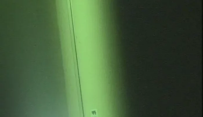 居酒屋トイレ盗撮20 – 覗き穴からの無料映像、夜間視覚機能で捉えた隠しカメラ記録 のスクリーンショット 1