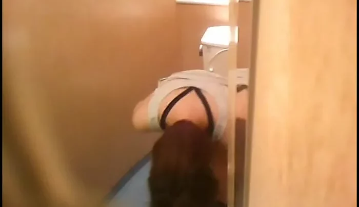行列トイレ5 盗撮映像 – 日本のトイレ盗撮、隠しカメラ映像 のスクリーンショット 1
