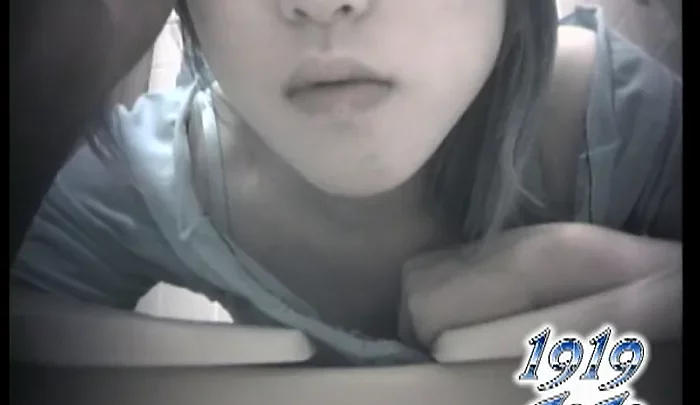 恥ずかしがり屋の女性たちが利用する和式トイレの盗撮映像。ホストクラブ内の様子を捉えた隠しカメラ作品。 のスクリーンショット 3